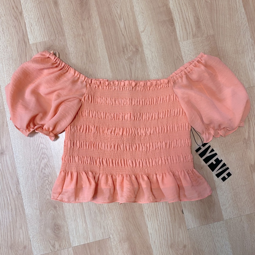HYFVE Smocked Top ⭐️ NWT